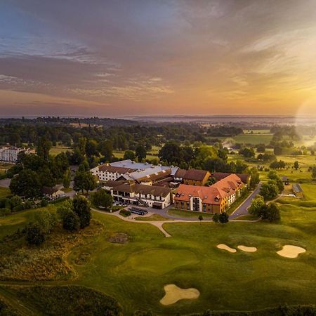 De Vere Wokefield Estate Reading Exterior photo
