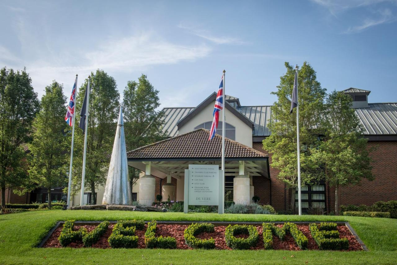 De Vere Wokefield Estate Reading Exterior photo