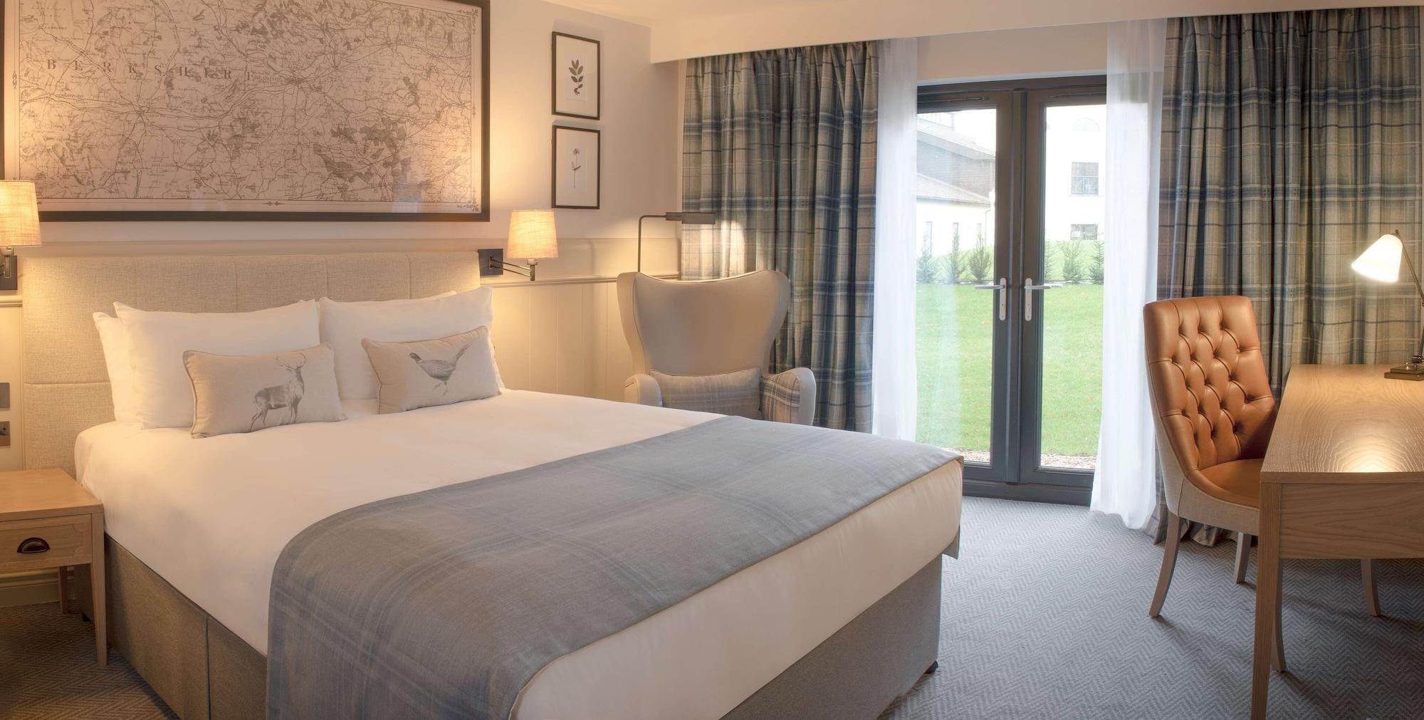 De Vere Wokefield Estate Reading Exterior photo