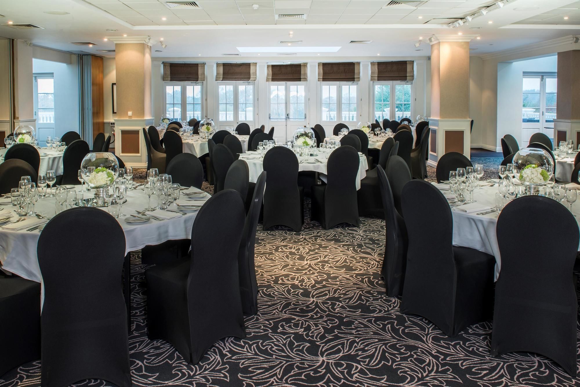 De Vere Wokefield Estate Reading Exterior photo